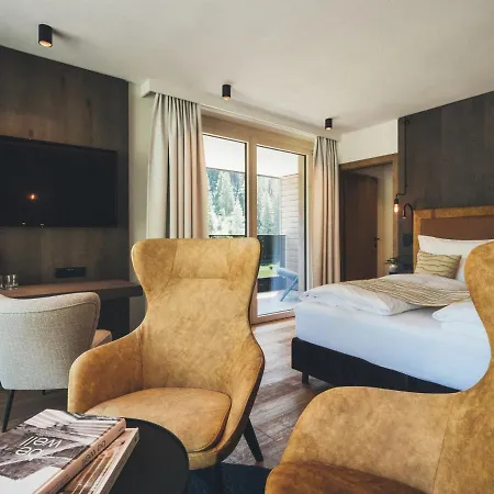 Hotel Tirolerhof 4 Sterne Superior Tux