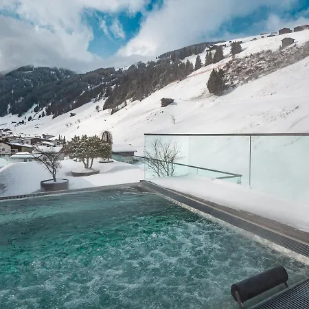 Tirolerhof 4 Sterne Superior Hotel Tux