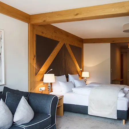 Tirolerhof 4 Sterne Superior Hotel Tux