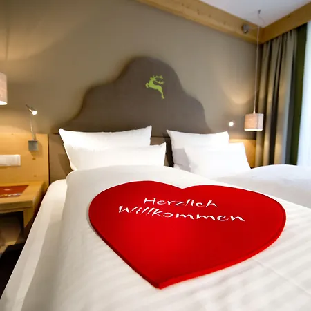 Hotel Tirolerhof 4 Sterne Superior Tux