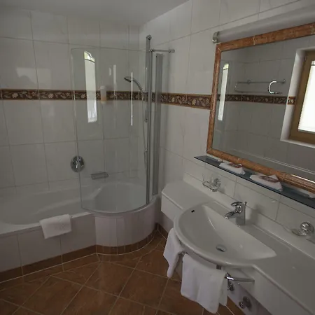 Tirolerhof 4 Sterne Superior Tux