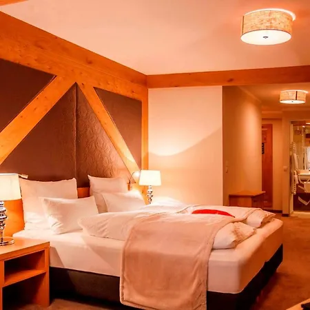 Hotel Tirolerhof 4 Sterne Superior Tux