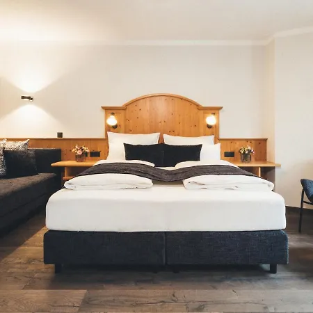 Tirolerhof 4 Sterne Superior Hotel